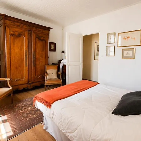 Le Clos Du Vieux Porche بيت للعطل *